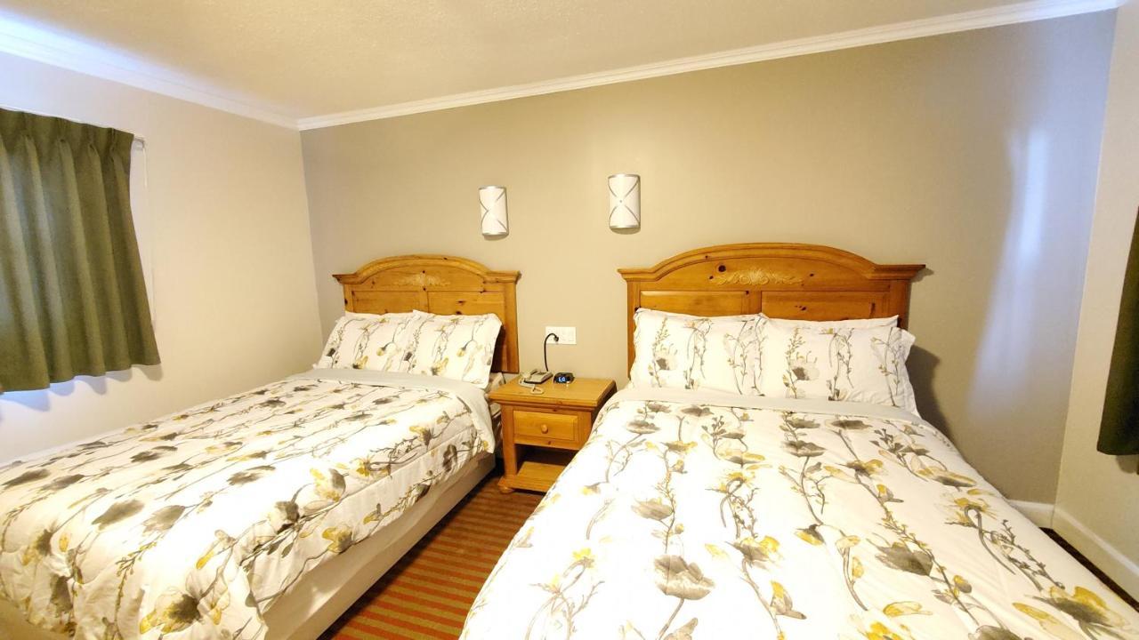 Knights Inn Colonial Fireside Inn Pembroke Extérieur photo
